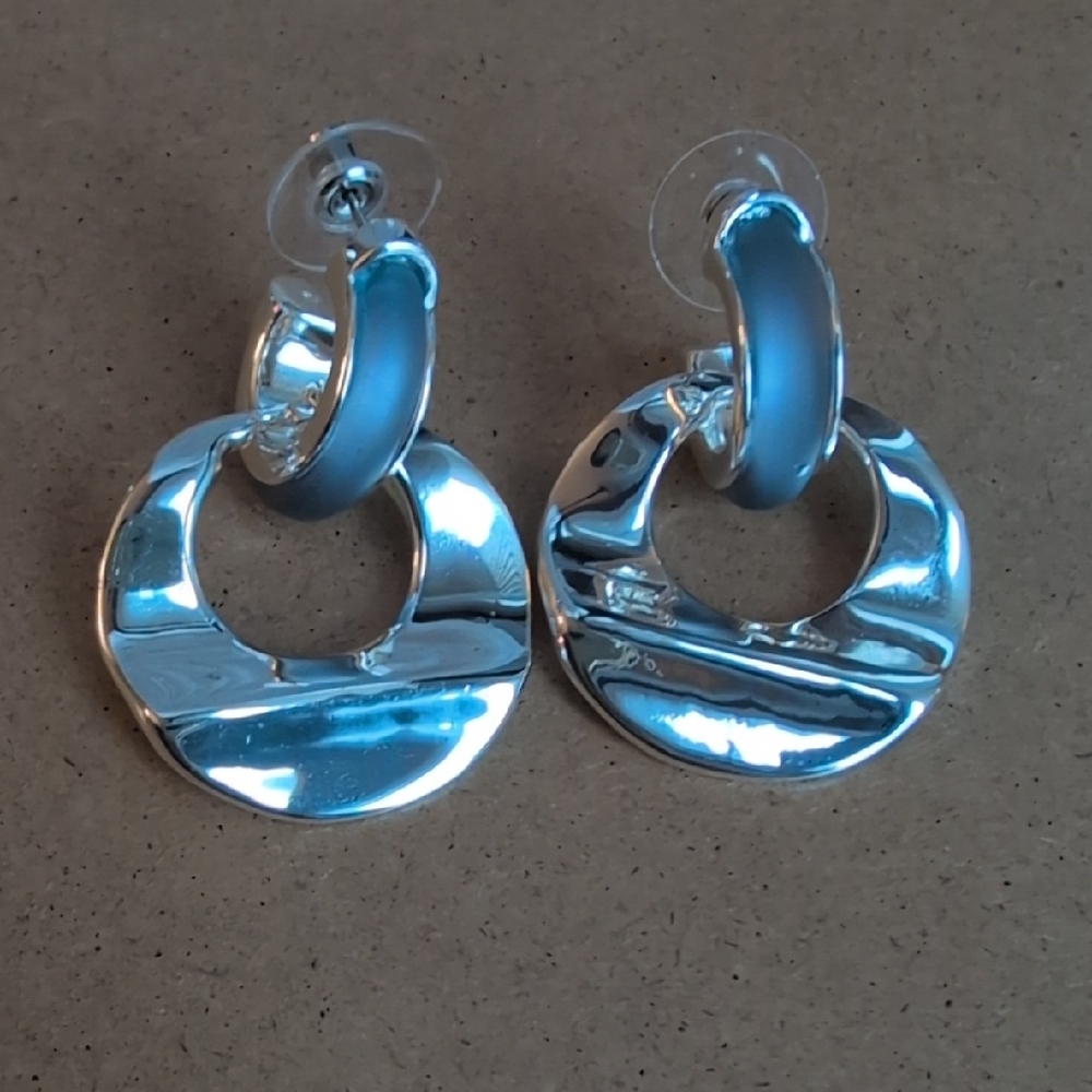 Nordstrom Shiny Silver Sculpted Hoop Drop Earrings